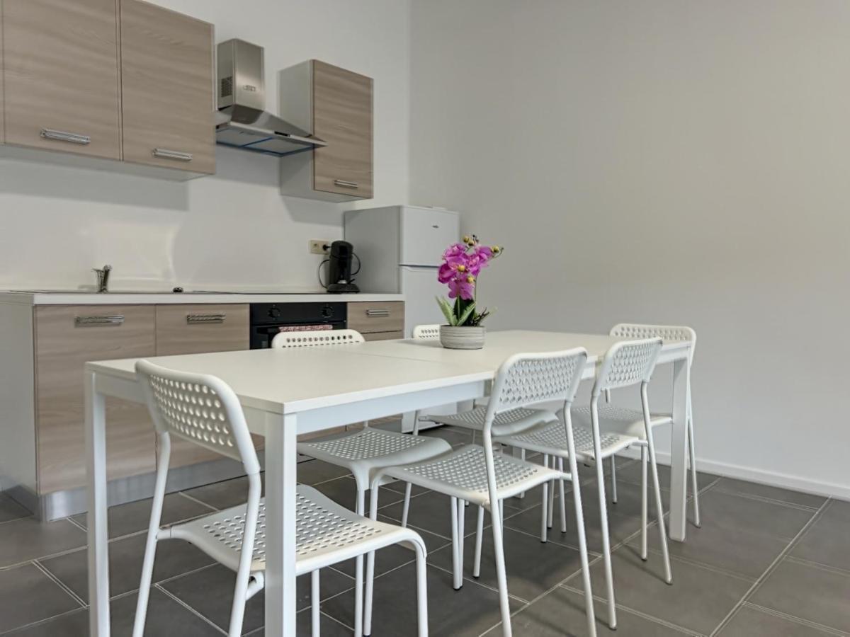 Charbonnel 4 Bruxelles-Charleroi-Airport Villa Екстериор снимка