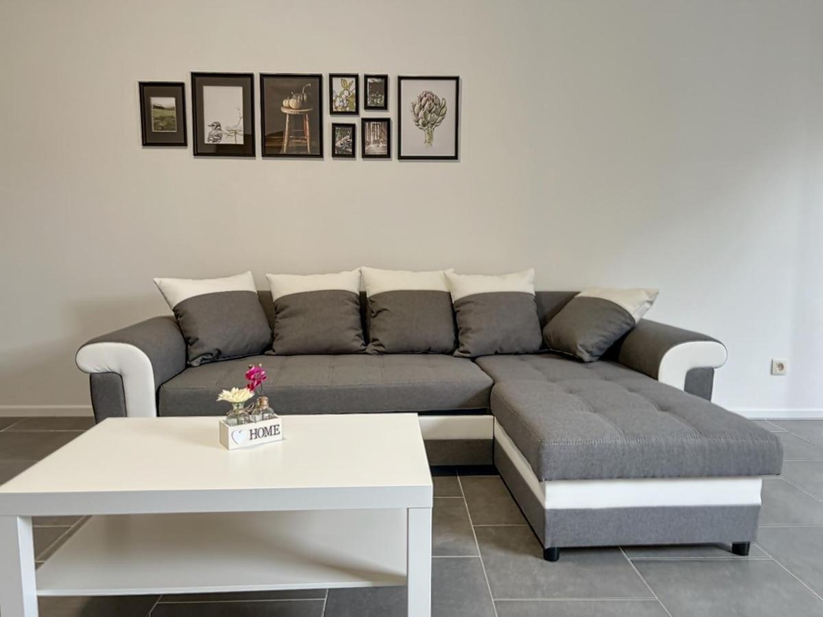 Charbonnel 4 Bruxelles-Charleroi-Airport Villa Екстериор снимка